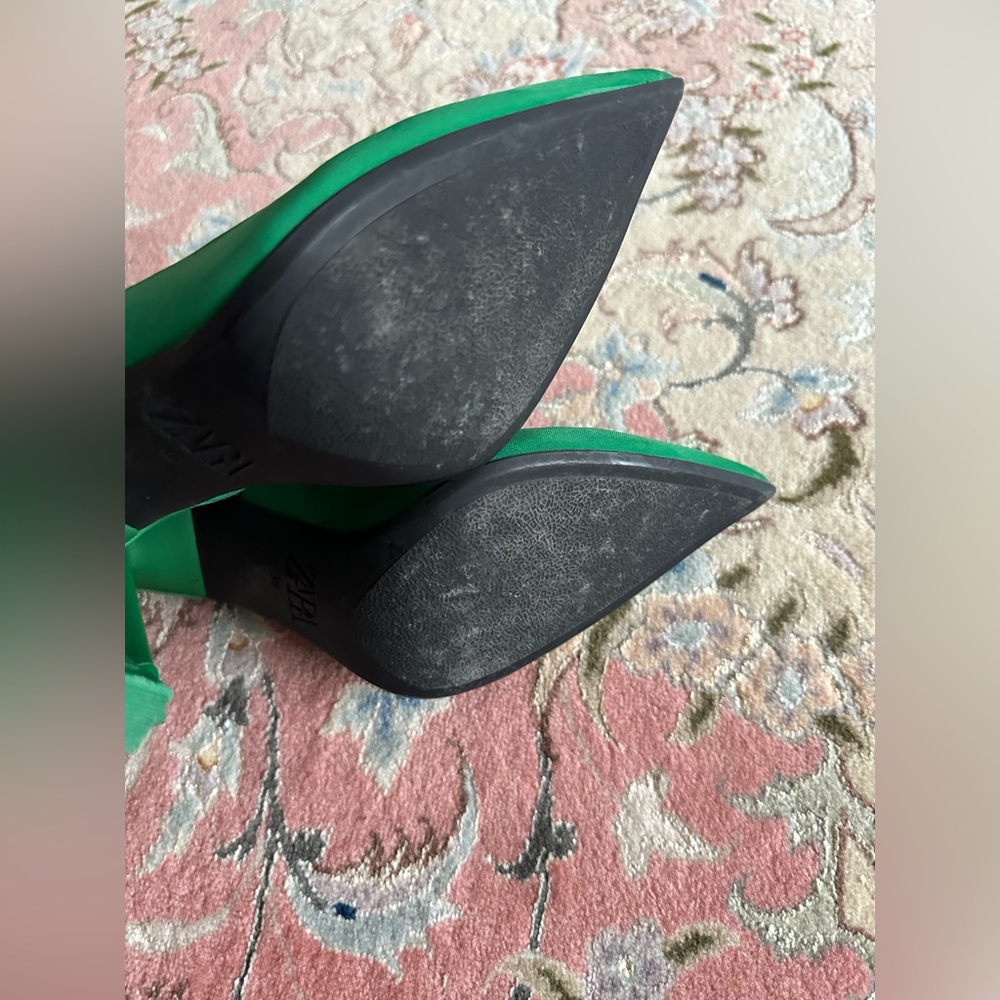 Zara Green Pointed-Toe Pumps – Size 36 – Worn Once Elegant Green Women's Shoes - Picture 9 of 9